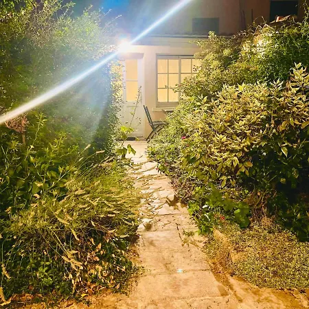 La Petite Maison Dans La Croix Rousse Lyon