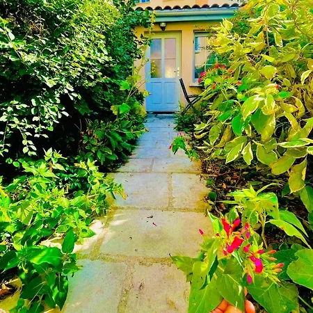 La Petite Maison Dans La Croix Rousse *