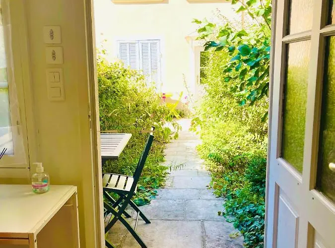 La Petite Maison Dans La Croix Rousse Semesterbostad Lyon